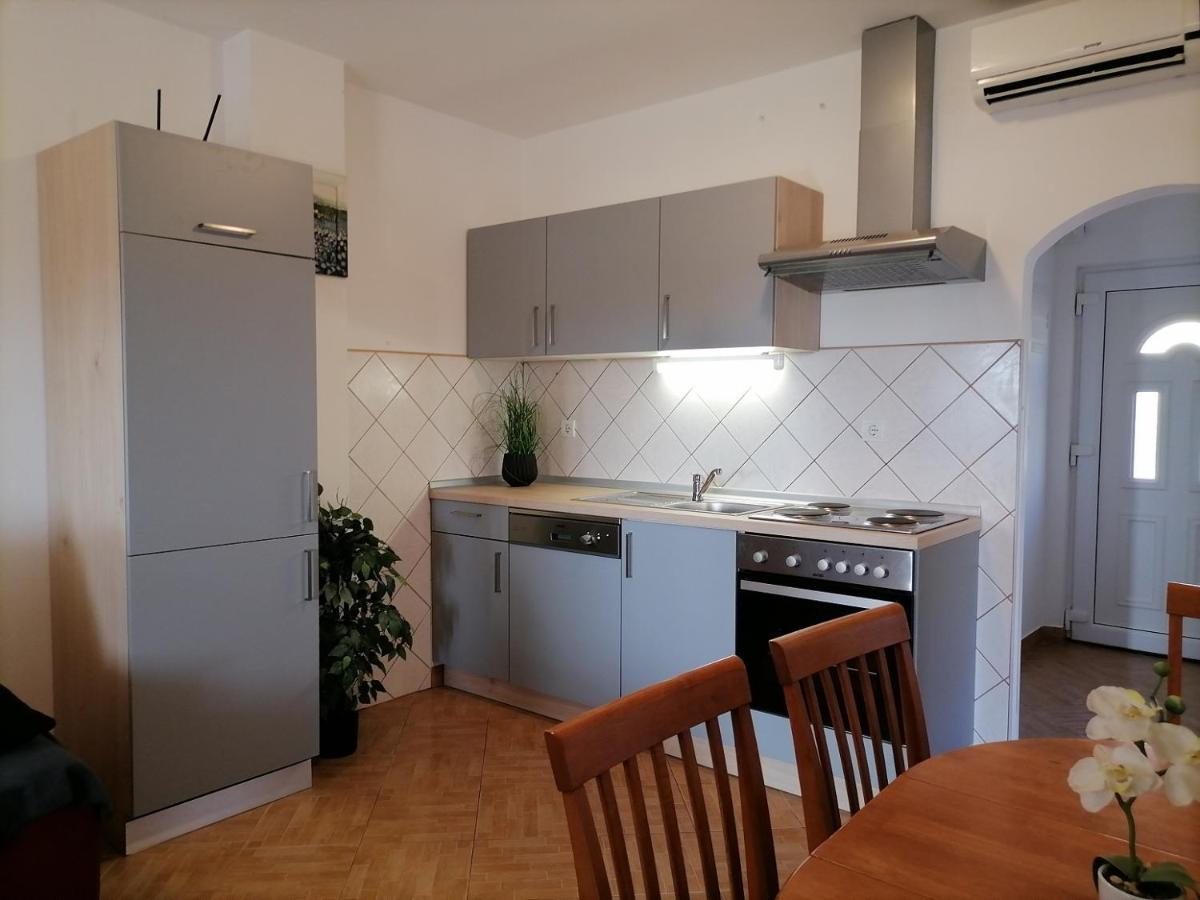 Apartments Erzen 140 메덜린 외부 사진